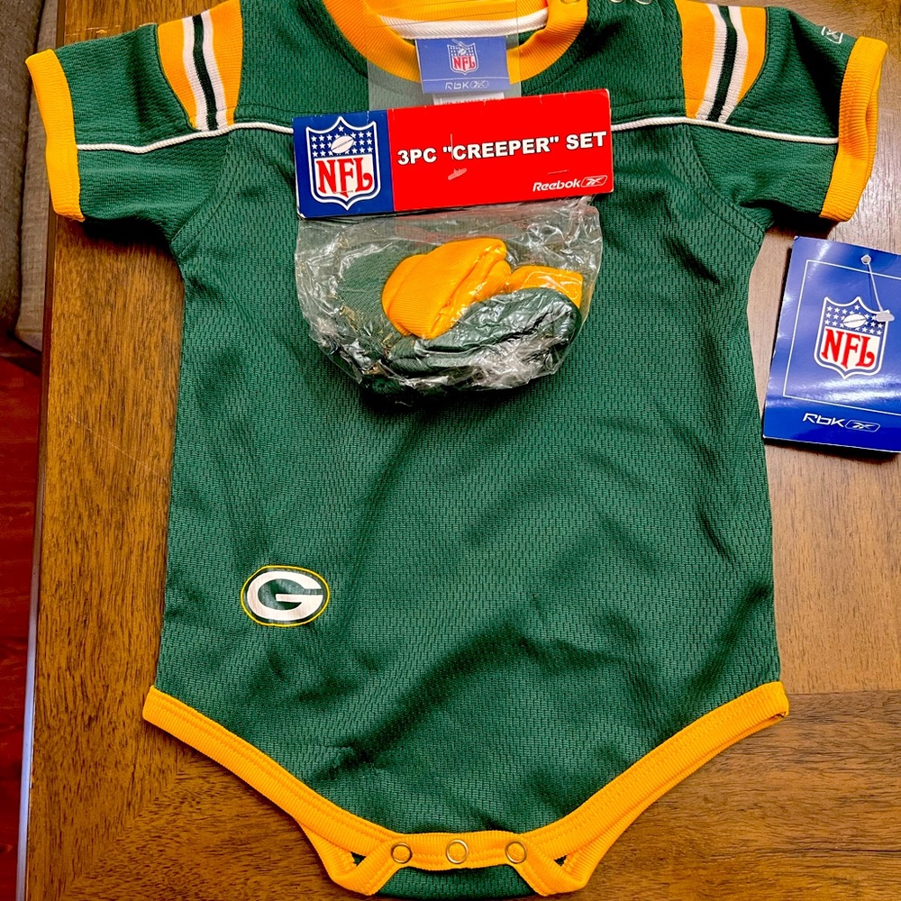 NFL Green Bay Packers 12 month creeper set NWT
